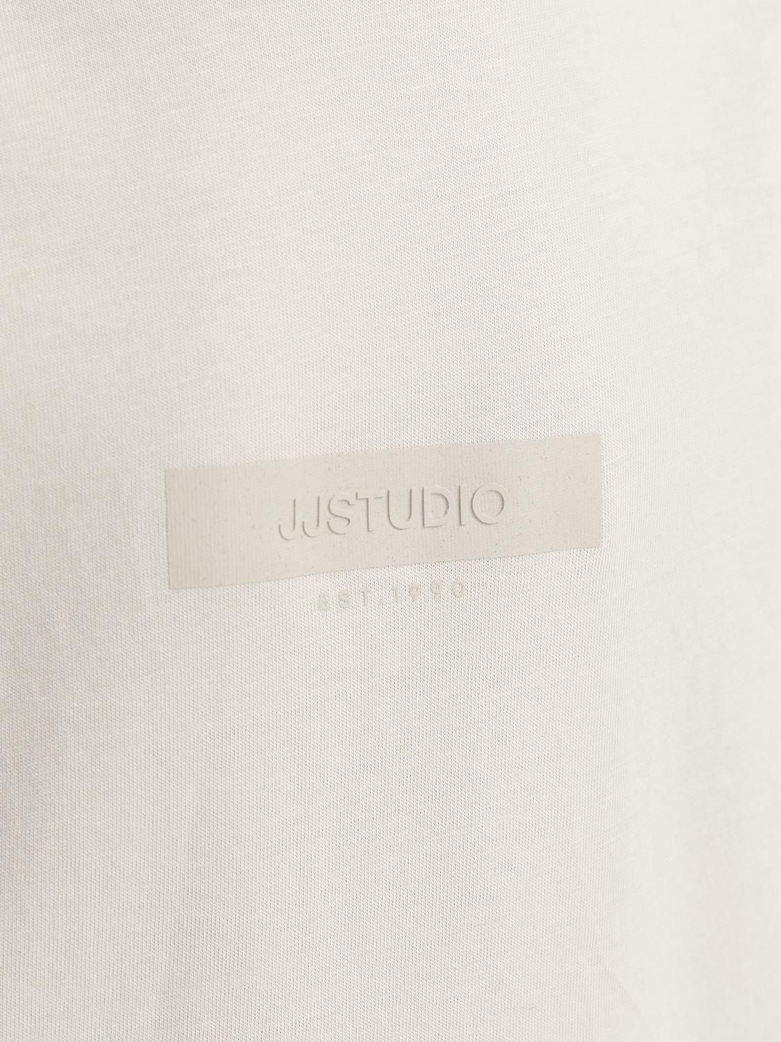 model_shot-detail